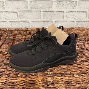 Youth Nike Jordan Deca Fly black slip on synthetic trainers sneakers 5Y